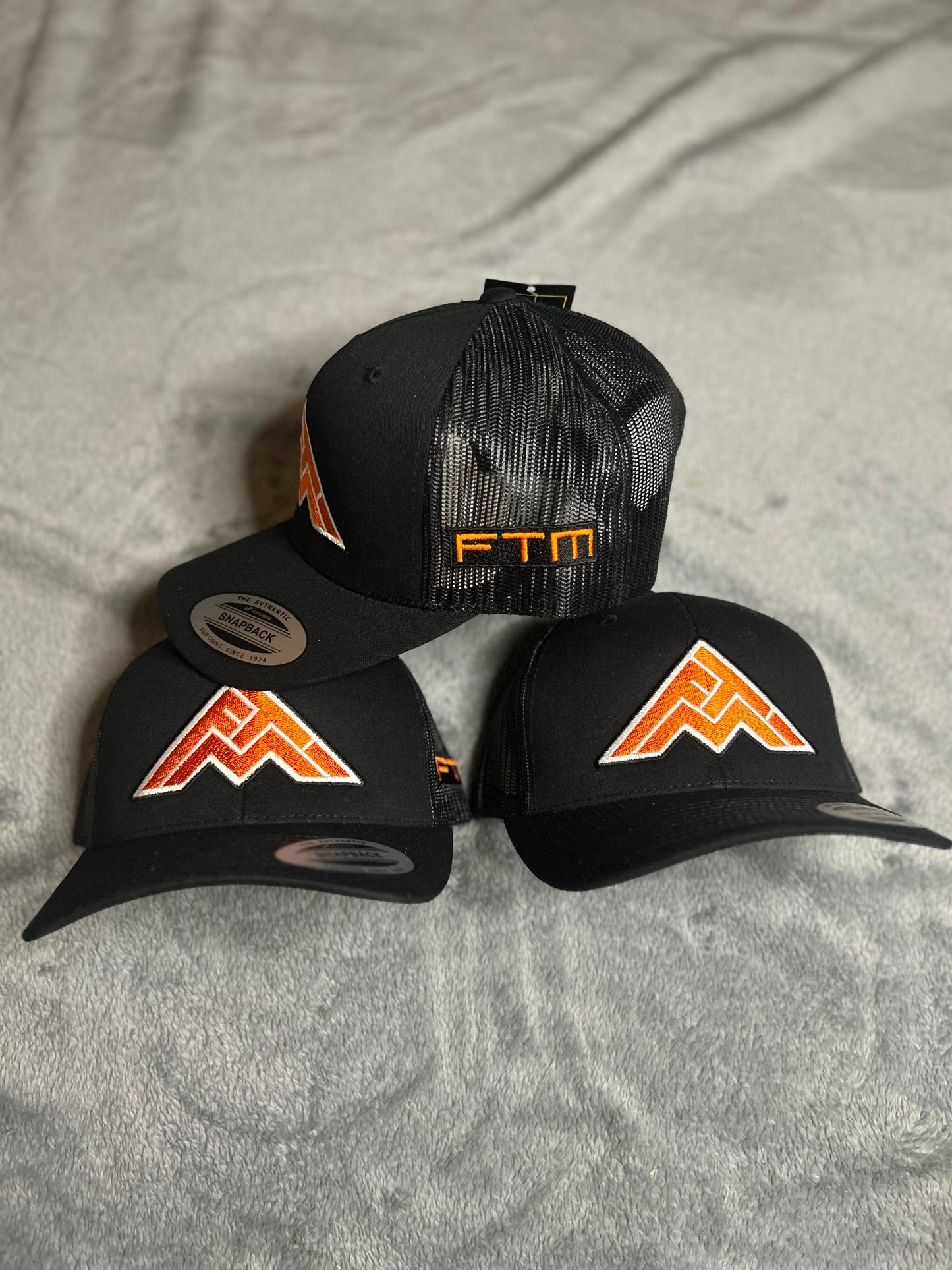 Triple Neon - BLACK/ORANGE