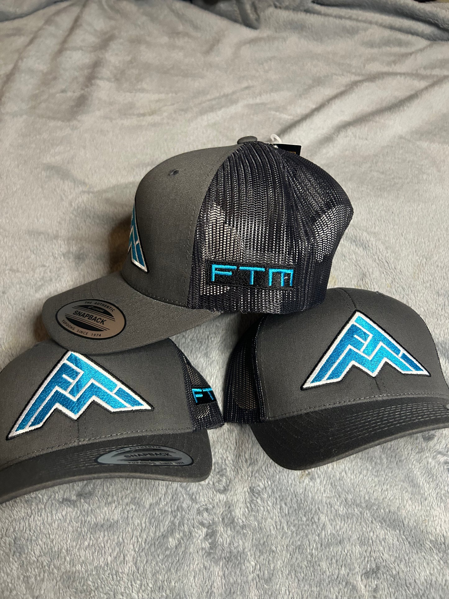 Triple Neon - GREY/BLUE